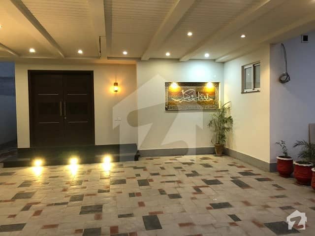 عبداللہ گارڈنز ایسٹ کینال روڈ کینال روڈ فیصل آباد میں 5 کمروں کا 1 کنال مکان 8.5 کروڑ میں برائے فروخت۔ عبداللہ گارڈنز ایسٹ کینال روڈ کینال روڈ فیصل آباد میں 5 کمروں کا 1 کنال مکان 8.5 کروڑ میں برائے فروخت۔