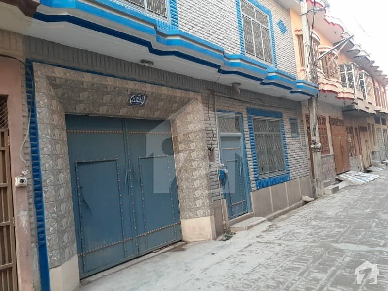 ڈلا زیک روڈ پشاور میں 5 کمروں کا 5 مرلہ مکان 1.3 کروڑ میں برائے فروخت۔