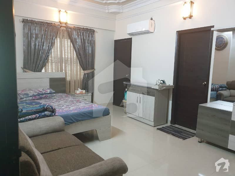 الہلال سوسائٹی کراچی میں 3 کمروں کا 8 مرلہ فلیٹ 2.4 کروڑ میں برائے فروخت۔