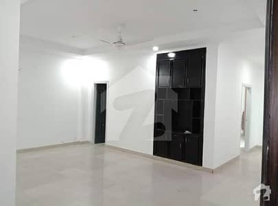 Stunning 1200 Square Feet Flat In Bhimber Road Available