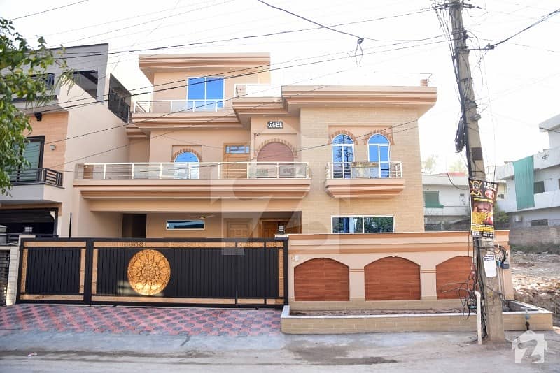 Perfect 4500  Square Feet House In Airport Housing Society For Sale