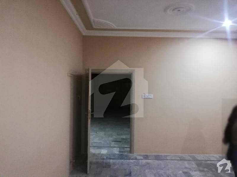 رشید ٹاؤن پشاور میں 6 کمروں کا 5 مرلہ مکان 1.85 کروڑ میں برائے فروخت۔