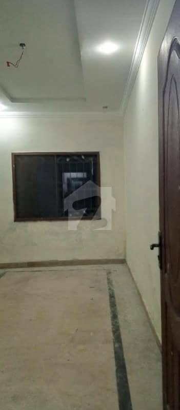 علی پارک کینٹ لاہور میں 3 کمروں کا 3 مرلہ مکان 80 لاکھ میں برائے فروخت۔