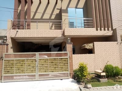 5.5 Marla House In Satiana Road Is Available