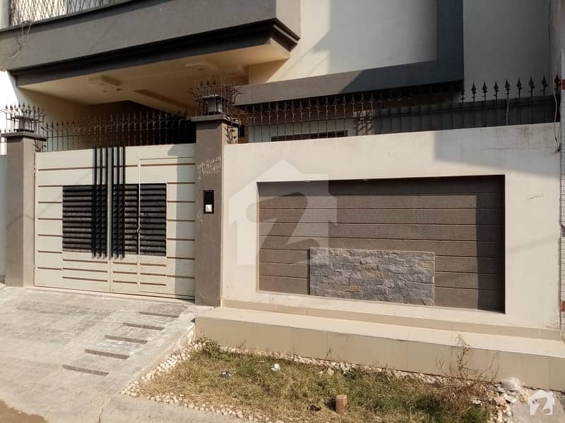 Spacious House Is Available For Rent In Ideal Location Of Al Razzaq Executive