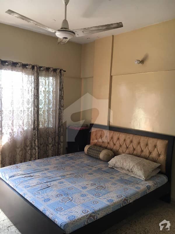 یونیورسٹی روڈ کراچی میں 2 کمروں کا 4 مرلہ فلیٹ 55 لاکھ میں برائے فروخت۔