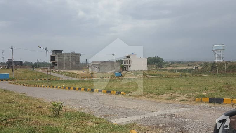 10 Marlah Plot For Sale In University Town Block A Islamabad