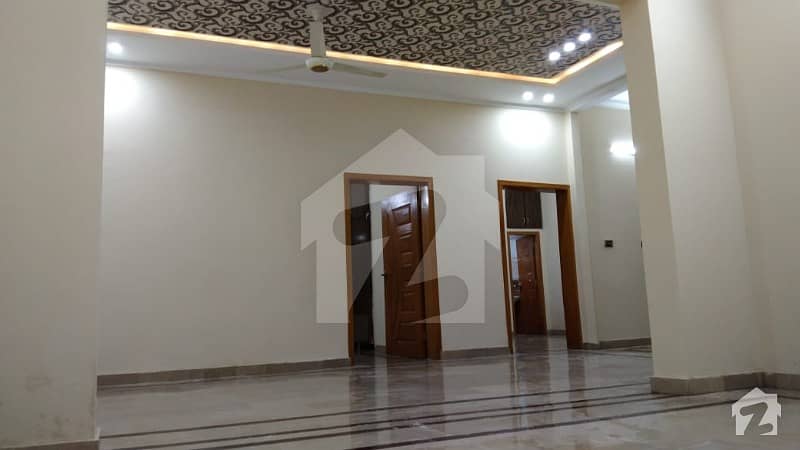 سوان گارڈن اسلام آباد میں 5 کمروں کا 6 مرلہ مکان 1.4 کروڑ میں برائے فروخت۔
