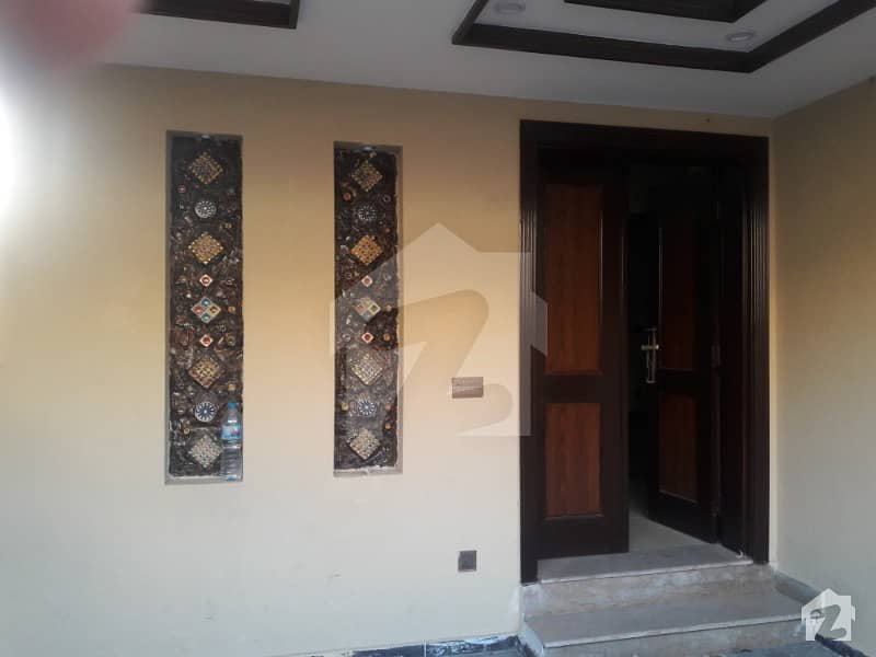 Beautiful Location 8 Marla House For Rent In Usman Block