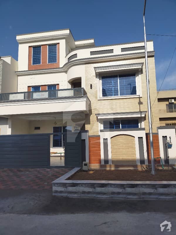 Luxury 35 X 70 House For Sale In G13