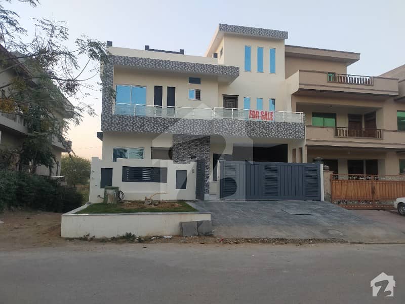 Brand New triple Store Street Corner 35 X 70 House For Sale In G13