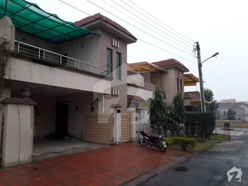 10 MARLA 3 BED ROOM SD HOUSE FOR SALE