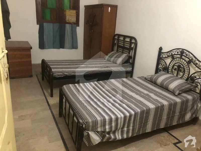 Hostel Room For Boys And Girls Available For Rent