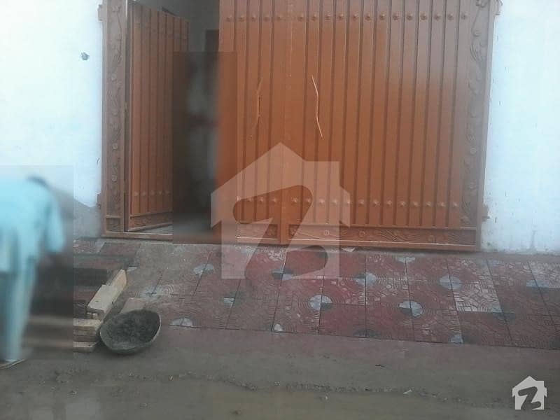 Islamia Colony House Sized 1575  Square Feet For Sale