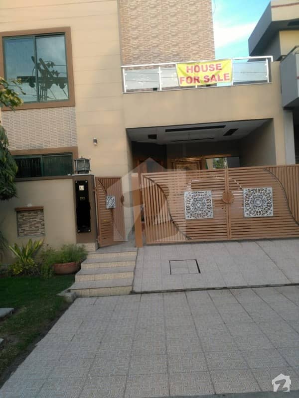 ڈی ایچ اے فیز 3 ڈیفنس (ڈی ایچ اے) لاہور میں 4 کمروں کا 7 مرلہ مکان 2.59 کروڑ میں برائے فروخت۔