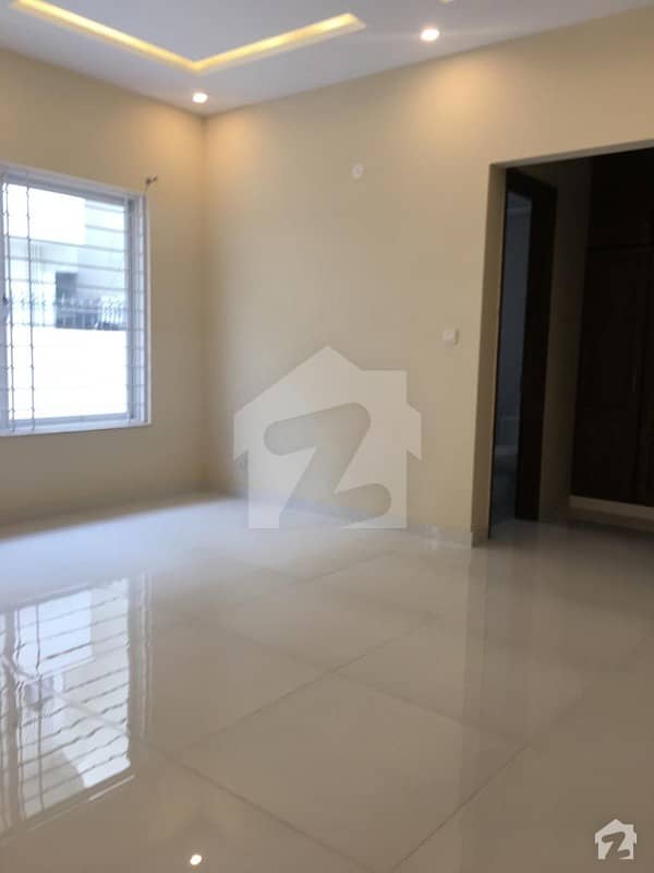 House Of 3200 Square Feet For Sale In G13