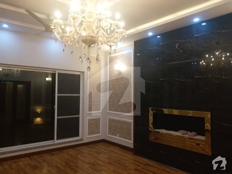 Sui Gas Society Phase 1 1 Kanal Brand New Owner Build Fully Bungalow In The Hot Location Of Dha Lahore