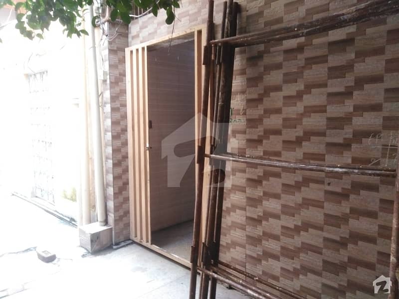 بند روڈ لاہور میں 3 کمروں کا 3 مرلہ مکان 46 لاکھ میں برائے فروخت۔