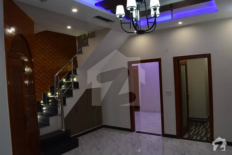الکبیر ٹاؤن - فیز 2 الکبیر ٹاؤن رائیونڈ روڈ لاہور میں 3 کمروں کا 3 مرلہ مکان 77 لاکھ میں برائے فروخت۔