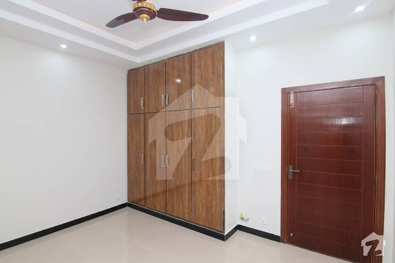 10 Marla House For Rent In Bahria Town Phase 3