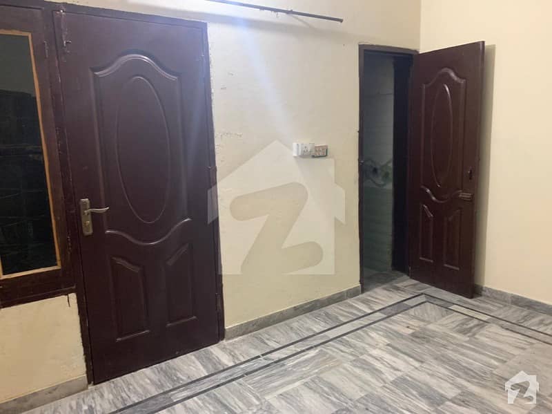 اڈیالہ روڈ راولپنڈی میں 7 کمروں کا 10 مرلہ مکان 1.7 کروڑ میں برائے فروخت۔