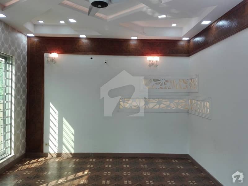 A Spacious 10 Marla House In Bahria Town