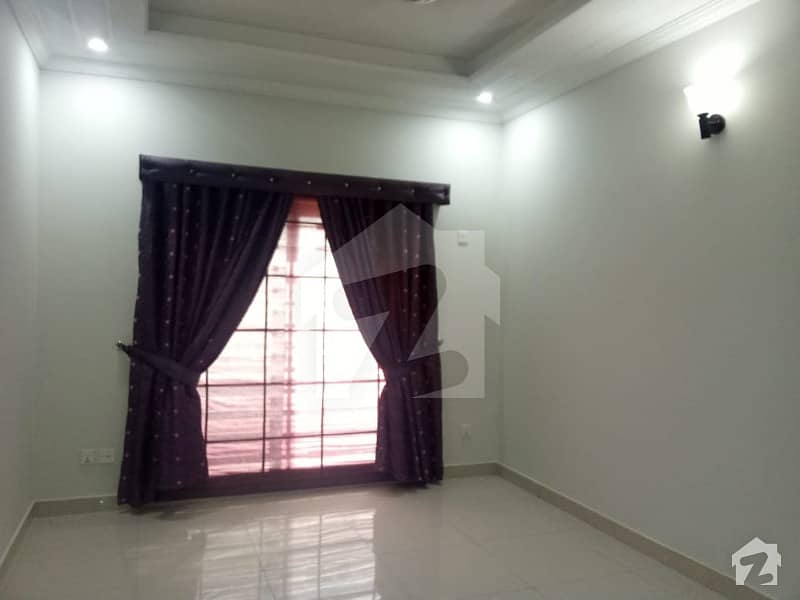Beautiful 10 Marla Double Unit House Available For Rent