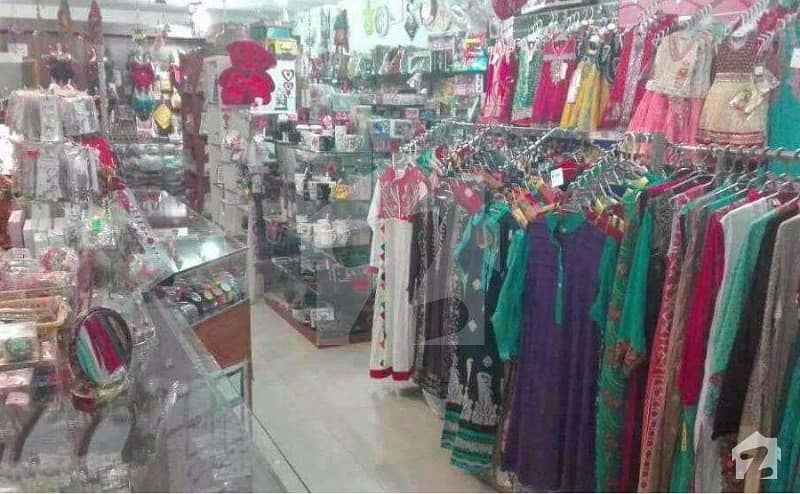 علامہ اقبال ٹاؤن ۔ کریم بلاک علامہ اقبال ٹاؤن لاہور میں 1 مرلہ دکان 3.5 کروڑ میں برائے فروخت۔