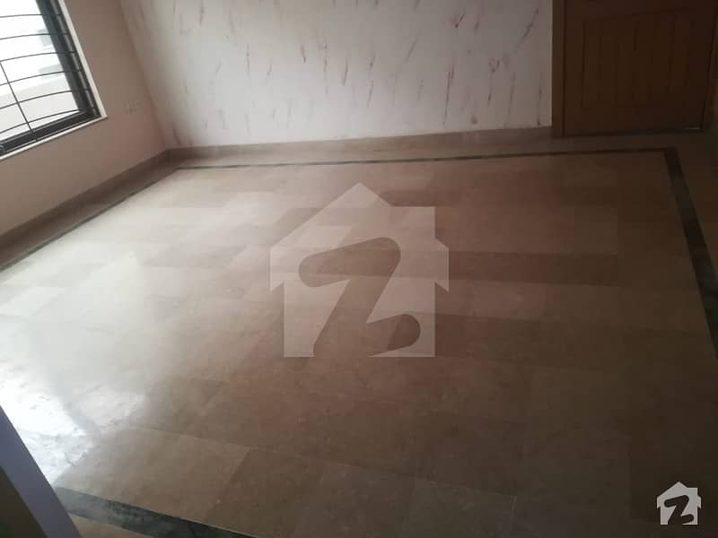 Upper Portion  Available For Rent Of 1 Kanal