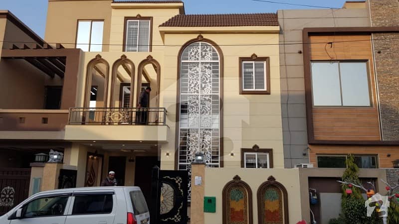 5 MARLA BREND NEW HOUSE FOR SALE IN BB BLOCK BAHRIA TOWN