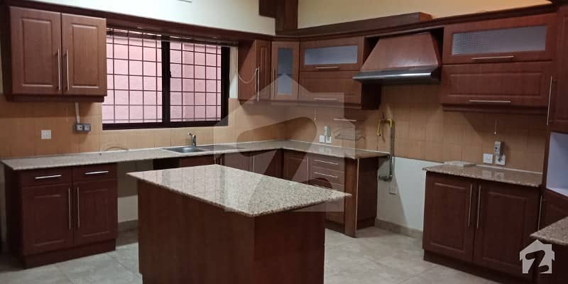 ONE KANAL SUPERB CONDITION UPPER PORTION FOR RENT