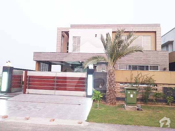 ڈی ایچ اے فیز 6 ڈیفنس (ڈی ایچ اے) لاہور میں 5 کمروں کا 1 کنال مکان 5.3 کروڑ میں برائے فروخت۔