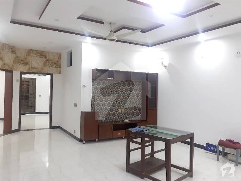 10 Marla Lower Portion With Gas For Rent In  Sector C Bahria Town Lahore