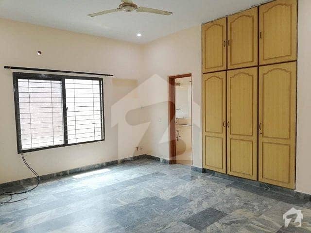 1 Kanal Unfurnished  Upper Portion for Rent in Phase 2