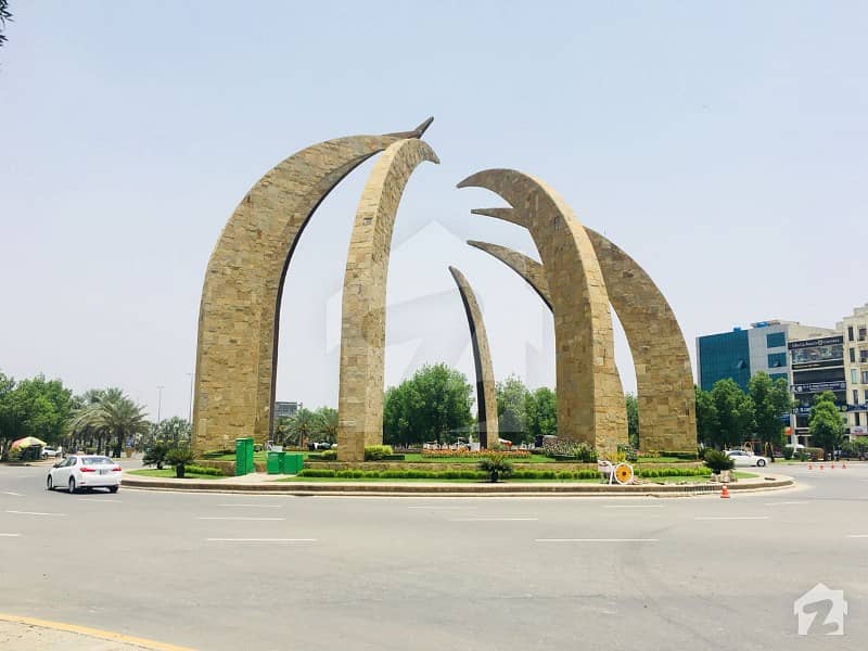 Excellent Location 10 Marla Plot For Sale In Bahria Town Lahore