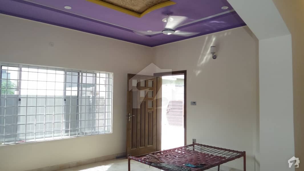 House Of 1200 Square Yards In G-16 For Sale