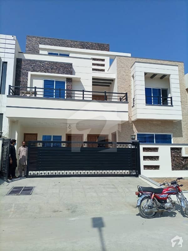 Beautiful 14 Marla Brand New House For Sale