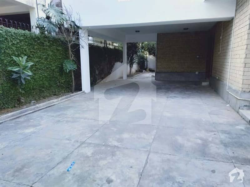 500 Sq Yard Beautiful House For Rent In Luxury Sector F8 Islamabad