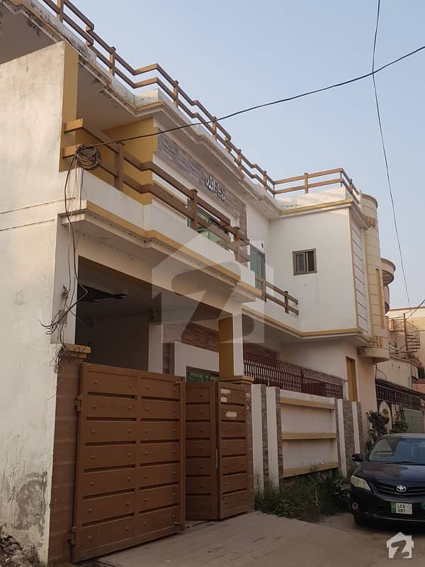 کشمیر روڈ سیالکوٹ میں 5 کمروں کا 8 مرلہ مکان 60 ہزار میں کرایہ پر دستیاب ہے۔
