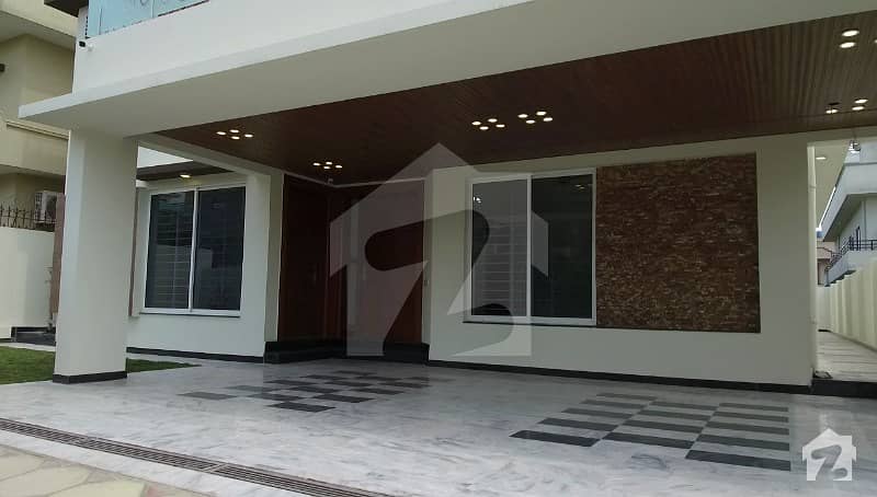One Kanal Brand New Ground Portion For Rent