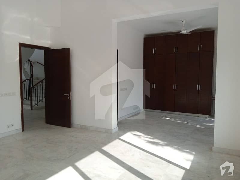 F8 Like Brand New Ground Portion  For Rent Seprate Gate