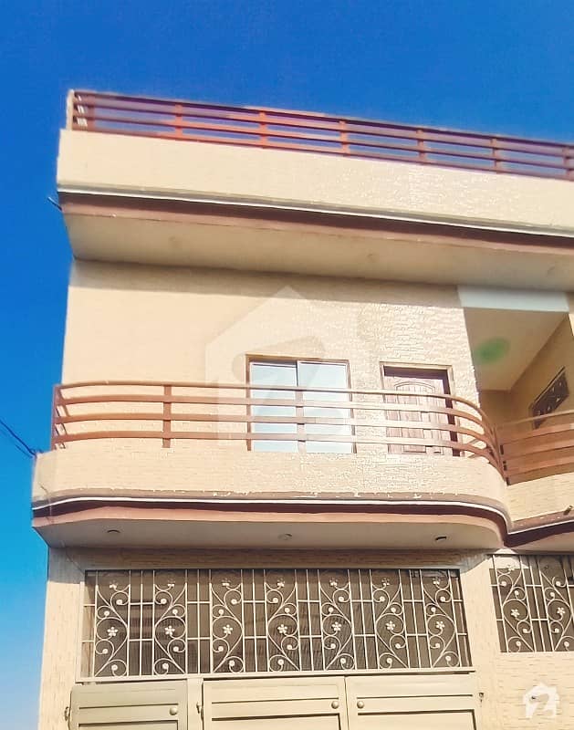 نایاب سٹی ملتان میں 5 کمروں کا 5 مرلہ مکان 35 ہزار میں کرایہ پر دستیاب ہے۔