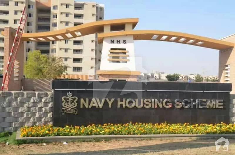 نیوی ہاؤسنگ سکیم کارساز کراچی میں 5 کمروں کا 19 مرلہ بالائی پورشن 6.6 کروڑ میں برائے فروخت۔