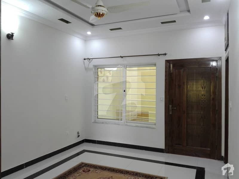 10 Marla Lower Portion Is Available For Rent In Bahria Town