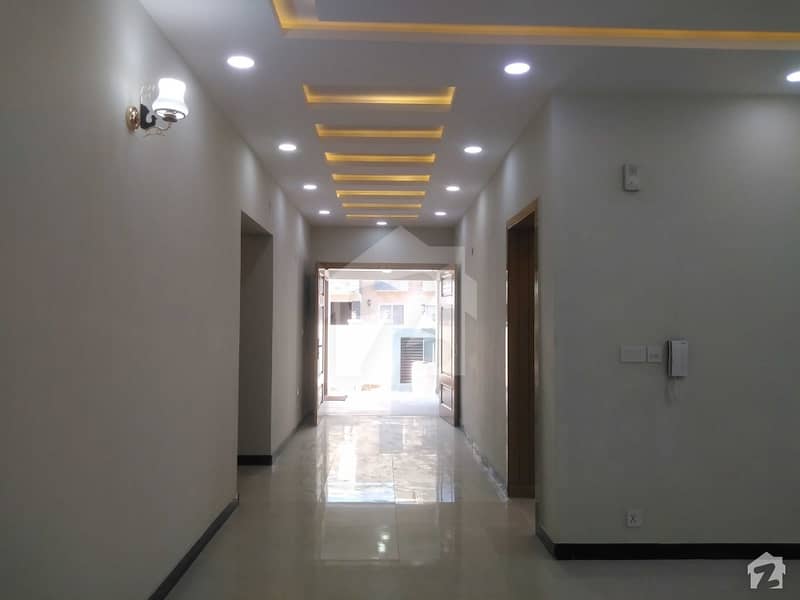 1100  Square Feet Flat For Rent In Shehzad Town