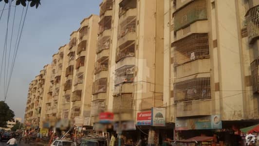 گلستانِِ جوہر ۔ بلاک 17 گلستانِ جوہر کراچی میں 3 کمروں کا 6 مرلہ فلیٹ 75 لاکھ میں برائے فروخت۔