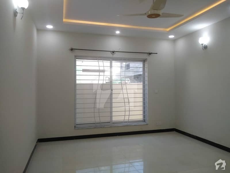 1100  Square Feet Flat Is Available In Affordable Price In Shehzad Town