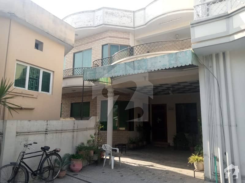 9 Marla Double Unit House For Sale On Prime Location
