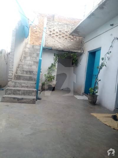 باڈا روڈ پشاور میں 2 کمروں کا 4 مرلہ بالائی پورشن 10 ہزار میں کرایہ پر دستیاب ہے۔