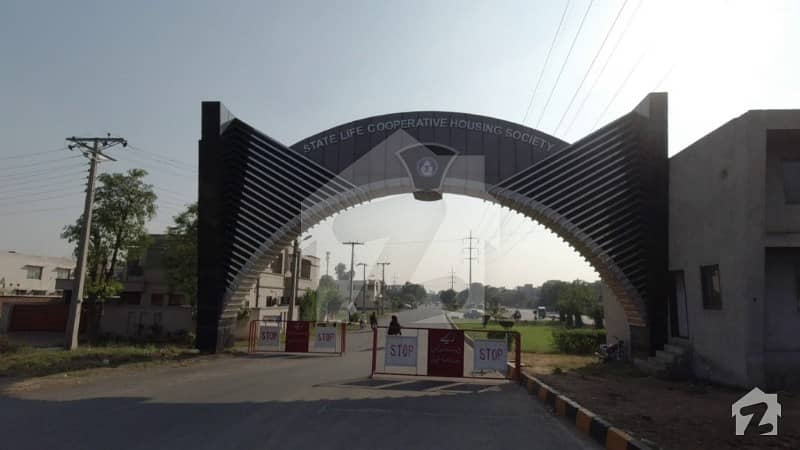 اسٹیٹ لائف ہاؤسنگ سوسائٹی لاہور میں 1 کنال رہائشی پلاٹ 1.7 کروڑ میں برائے فروخت۔